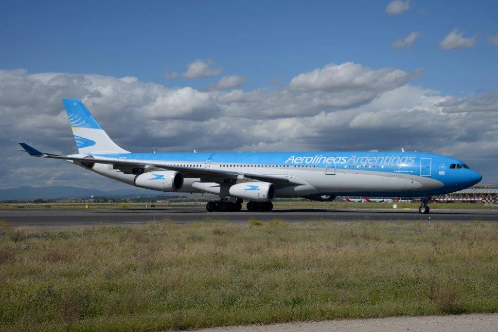 A340 de Aerolneas. Foto: Antonio Camarasa.